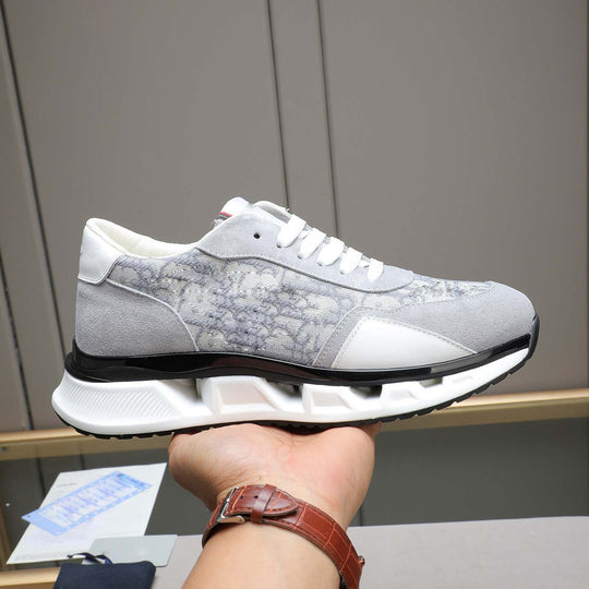 Damen Sportliche Sneakers mit innovativer Oberflächenstruktur und ergonomischer Dämpfung EB