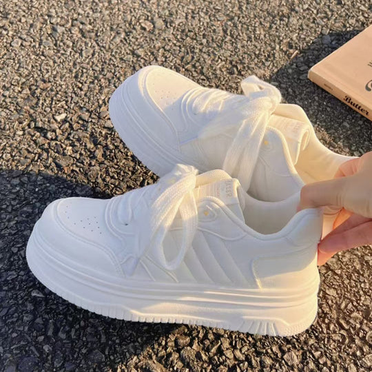 Damen Sportliche Sneakers mit hochdämpfendem und atmungsaktivem Obermaterial EB