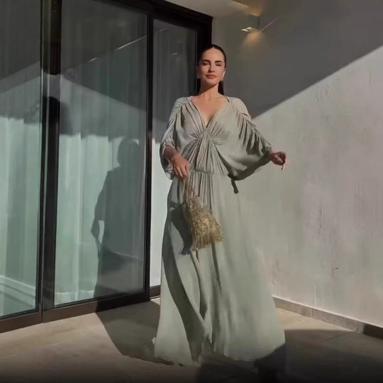 Damen Maxikleid mit fließender Silhouette und eleganter Raffung EB
