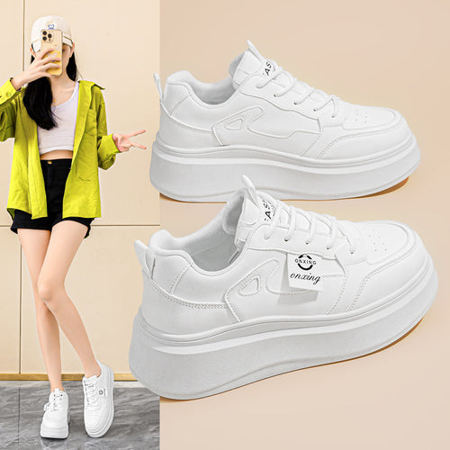 Damen Sneaker mit hochflächiger Sohle von EB