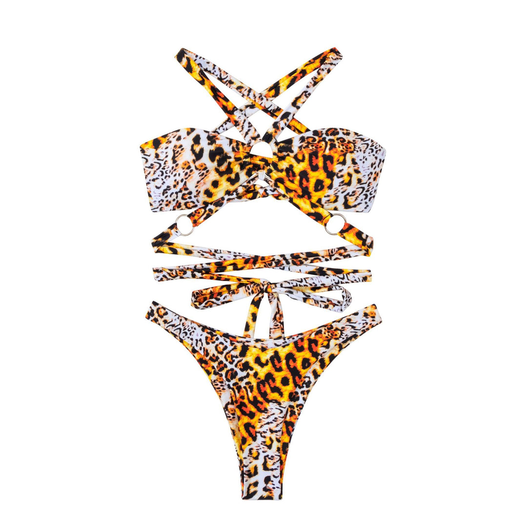 Damen Bandeau-Bikini mit modischem Schnitt und Ringdetails EB