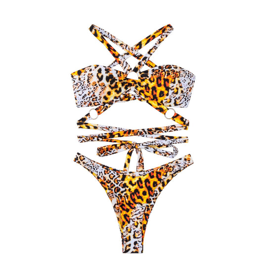Damen Bandeau-Bikini mit modischem Schnitt und Ringdetails EB