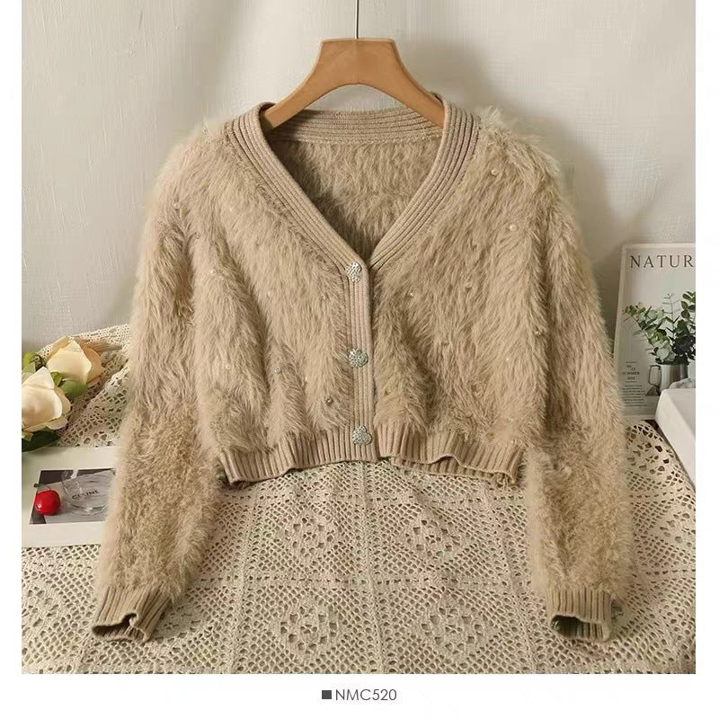 Damen Flauschiger Kurz-Cardigan mit dezenten Knopfdetails EB