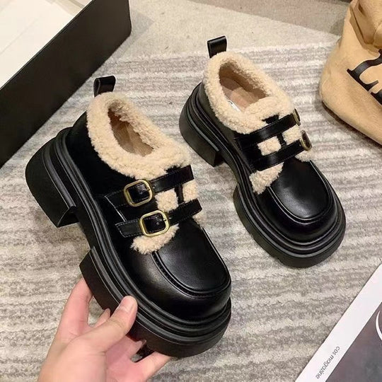 Damen modische Clarks mit flauschigem Innenfutter und doppeltem Schnallenverschluss EB
