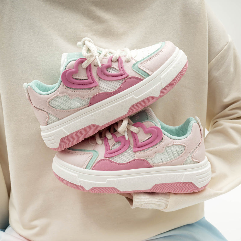 Damen Sportliche Sneakers mit Herz-Design und atmungsaktiver Mesh-Oberfläche EB