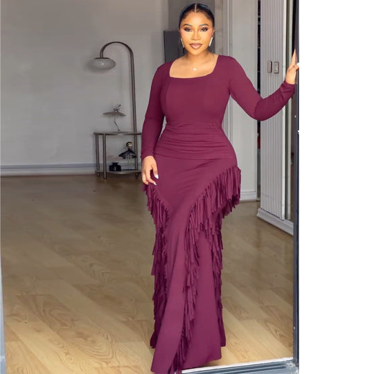 Damen Langarm Maxikleid mit voluminösen Fransen und figurbetontem Schnitt EB