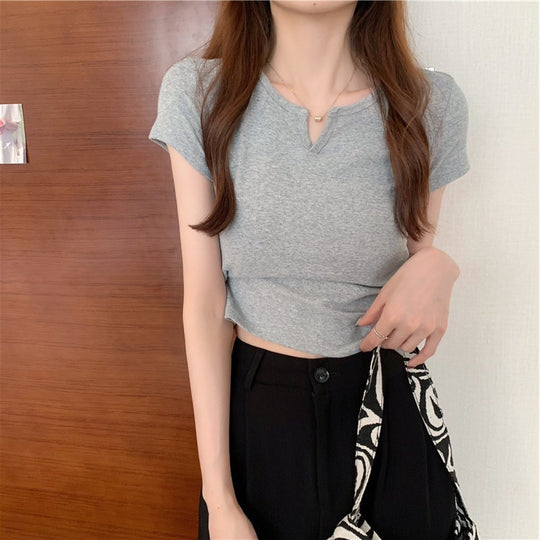 Damen Cropped T-Shirt mit figurbetontem Schnitt und modernen Akzenten EB