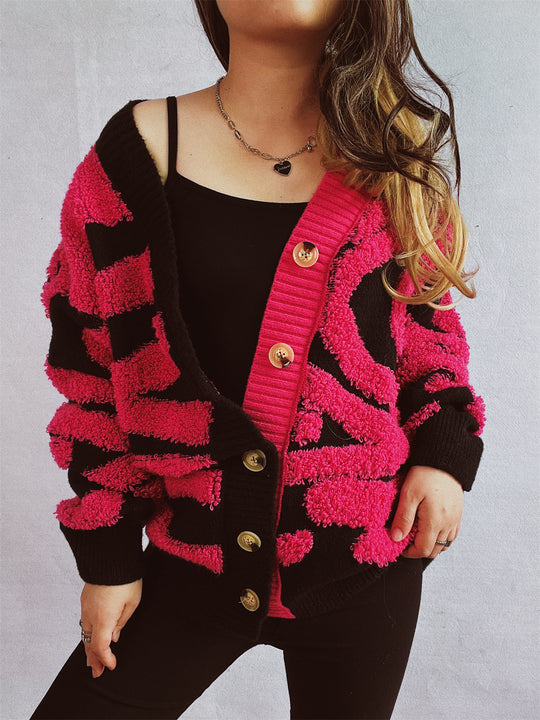 Damen Grobstrickjacke mit dekorativem Mustermix und eleganten Knopfdetails EB