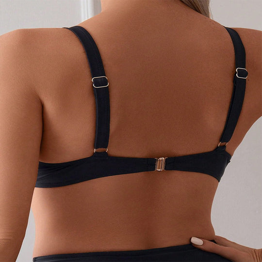 Damen Hochgeschnittenes Bikini-Set mit elegantem Designelement EB