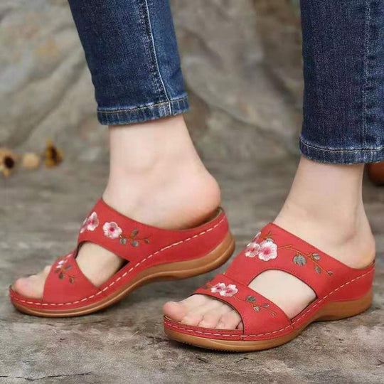 Damen Bequeme und stilvolle Sandalen mit floralen Applikationen EB