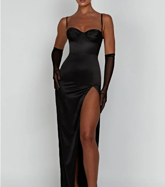 Damen Elegantes Abendkleid mit schmalem Schnitt und tiefem Schlitz EB