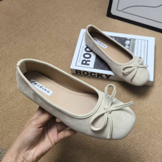 Damen Ballerinas mit glänzender Oberfläche und verspieltem Schleifen-Detail EB
