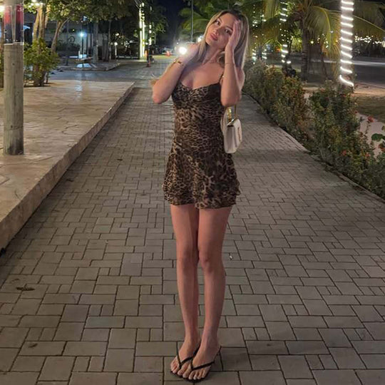 Damen Nachtkleid mit tierischem Muster und zartem Spaghettiträgerschnitt EB