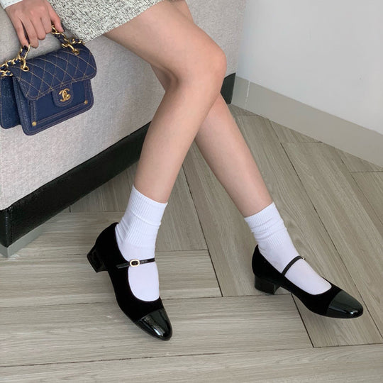 Damen Elegante Ballerinas mit verstellbarem Riemen und glänzender Oberfläche EB