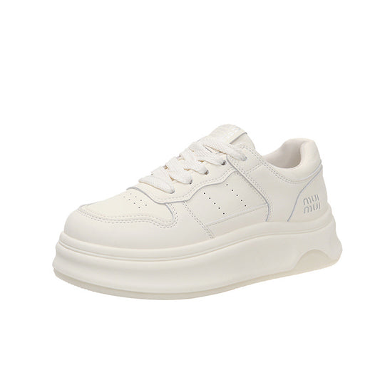Damen Sneaker mit stabiler Laufsohle und eleganten Akzenten EB