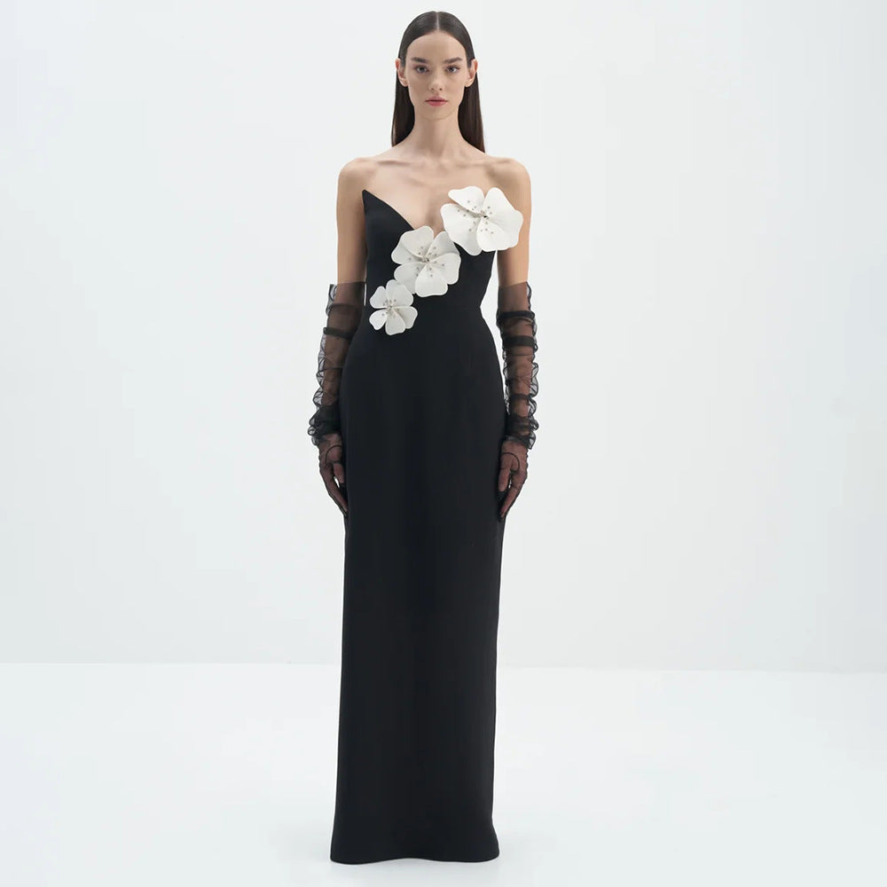 Damen Elegantes bodenlanges Kleid mit asymmetrischem Ausschnitt und floralen Details EB