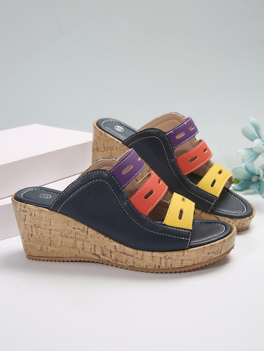 Damen Wedge-Sandaletten mit mehrfarbigen Riemen und komfortablem Korkfußbett EB