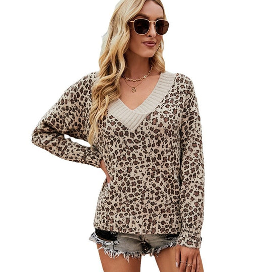 Damen Pullover mit V-Ausschnitt und modernem Leo-Muster EB