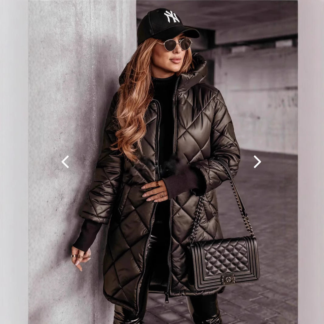 Damen Lässige Steppjacke mit Kapuze und praktischen Taschen EB