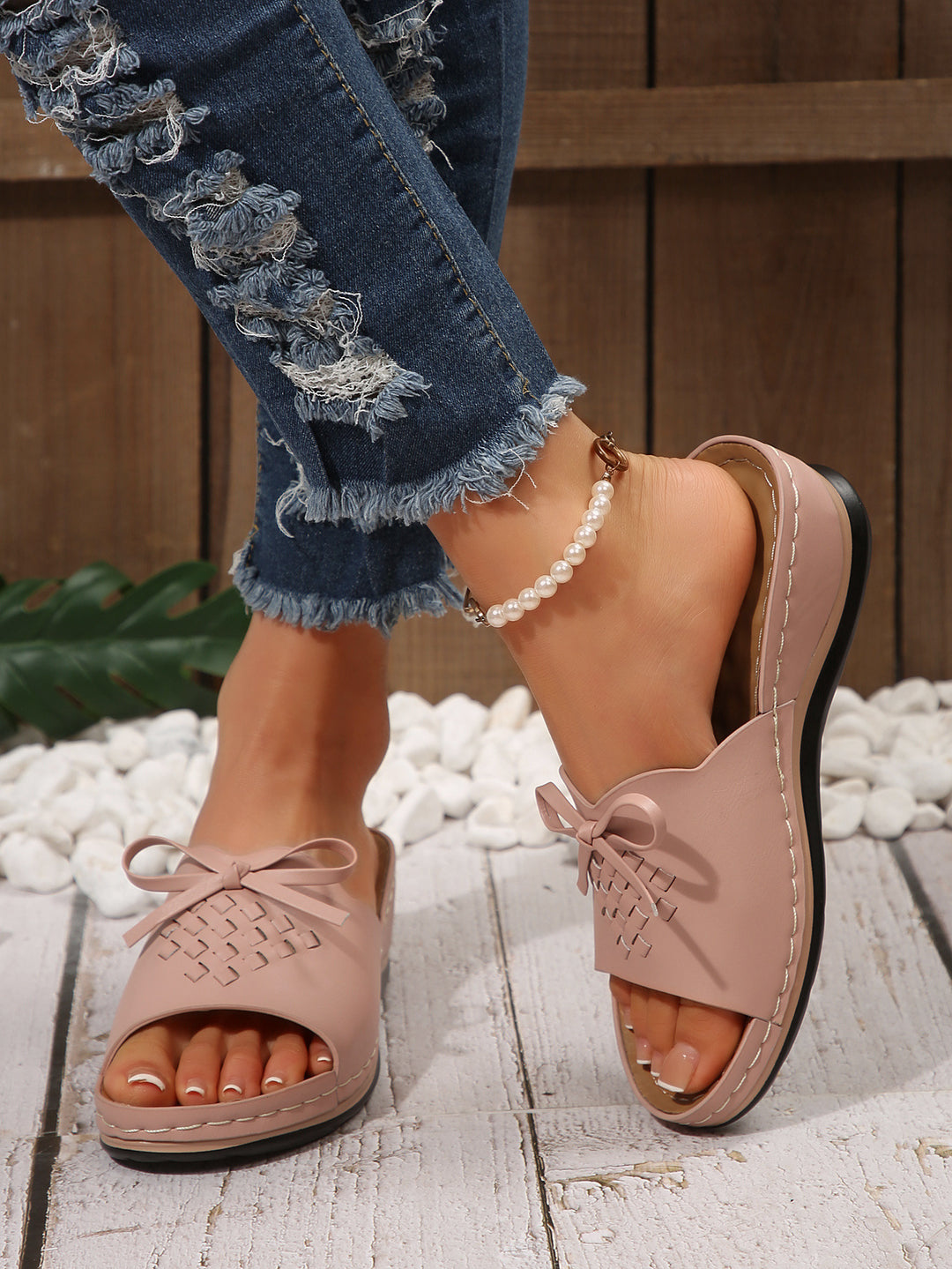 Damen Komfortable Ledersandalen mit geflochtenem Design und modischem Schleifenakzent EB