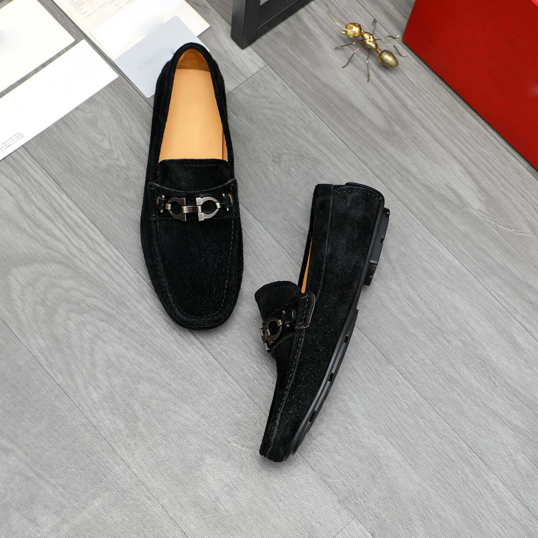 Damen Mokassin mit elegantem Zierdetail und hochwertiger Wildlederoberfläche EB