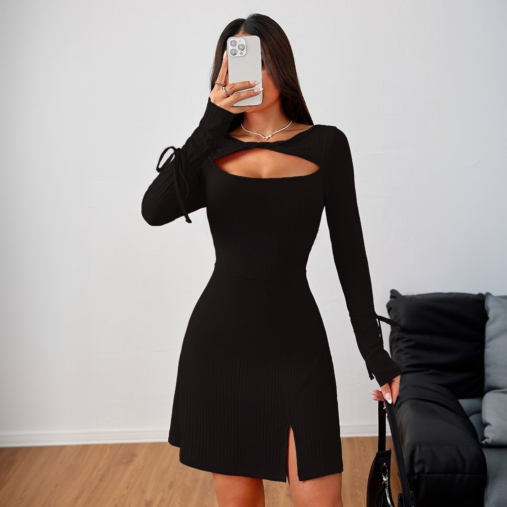 Damen geripptes Langarm-Minikleid mit Cut-Out, taillierter Silhouette, Bindärmeln und Seitenschlitz Eichborn Berlin