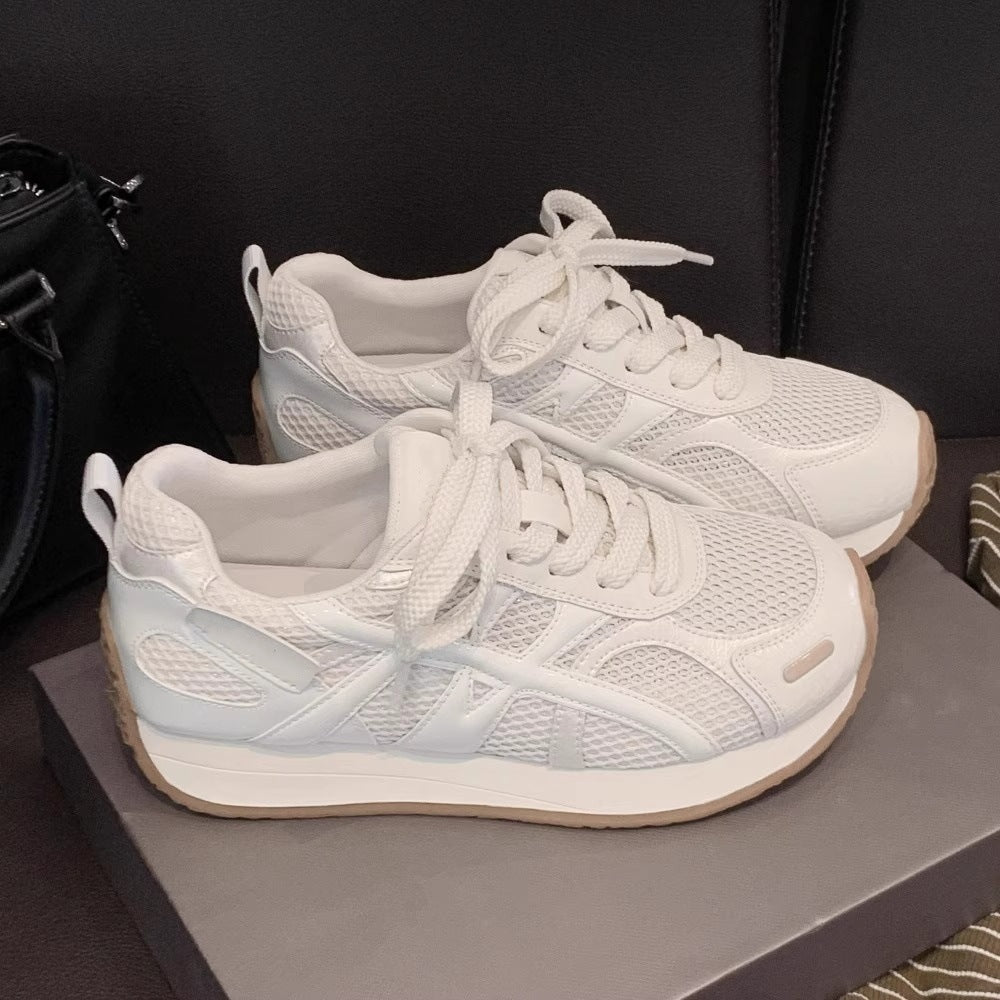 Damen Sportliche Sneaker mit atmungsaktiver Mesh-Oberfläche und stabilisierender Sohle EB