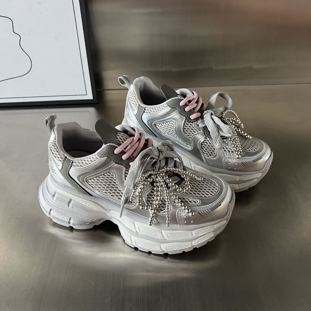 Damen Sportliche Sneakers mit stilvollem Mesh-Design und modischer Perlenverzierung EB