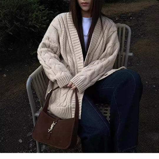 Damen Strickcardigan mit tiefem V-Ausschnitt und strukturiertem Zopfmuster EB