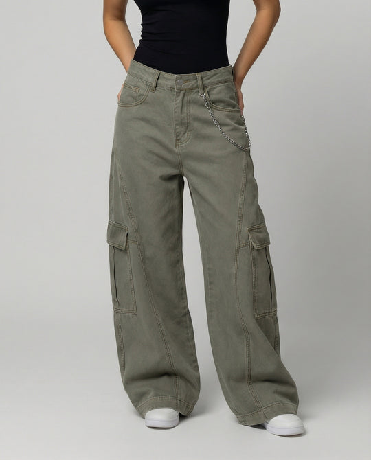 Damen extraweite Baggy-Cargo-Palazzo-Hose mit niedrigem Bund, markanten Teilungsnähten und großen Klappentaschen EB