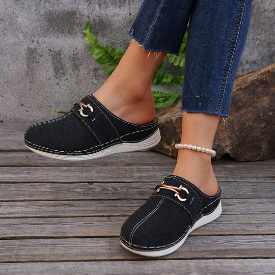 Damen Clogs mit floralem Lochdesign und komfortabler Fußbettgestaltung EB
