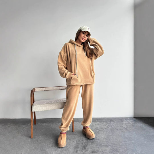Damen Oversize-Fleece-Hoodie mit Kapuze und taillierter Tapered-Jogginghose EB