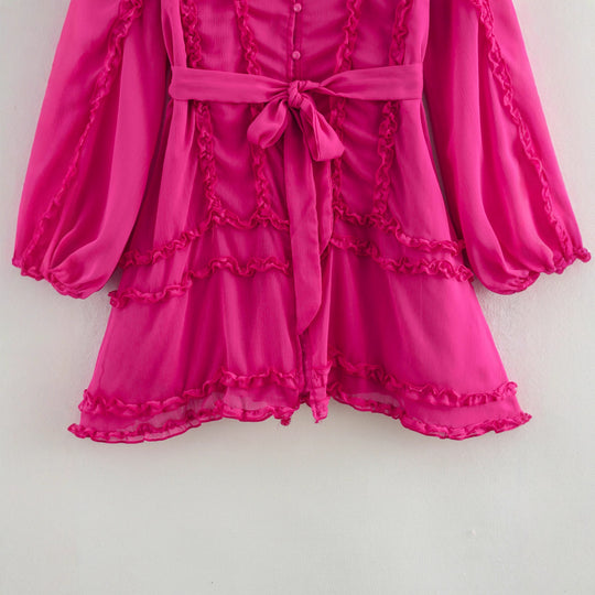 Damen verspieltes Minikleid mit Rüschendetails und Taillengürtel EB