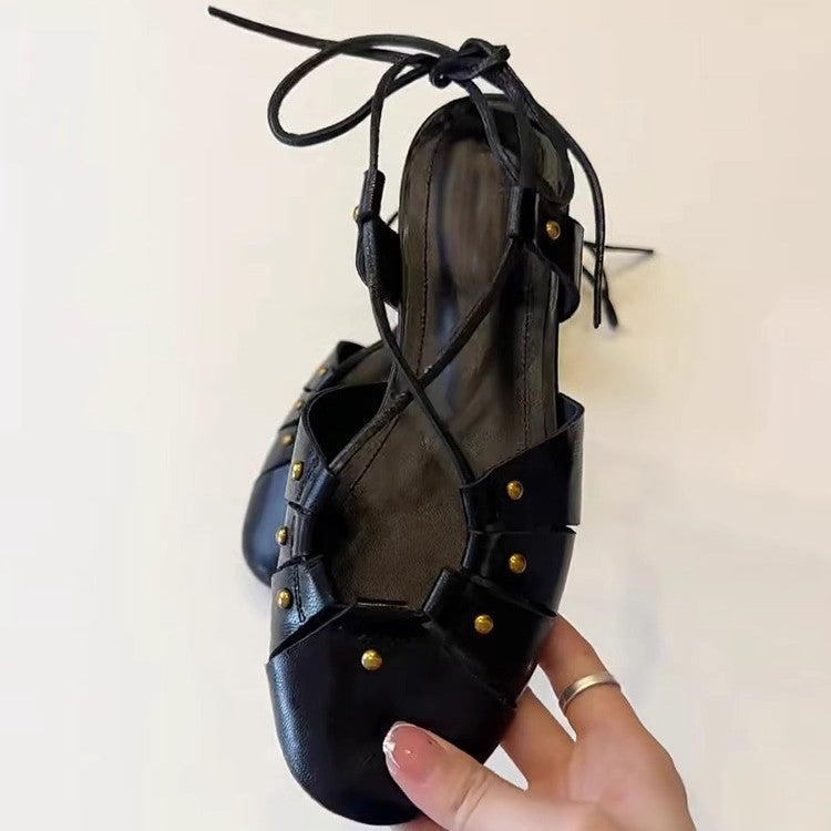 Damen Ballerinas mit verspieltem Schnürdesign und dekorativen Nieten EB