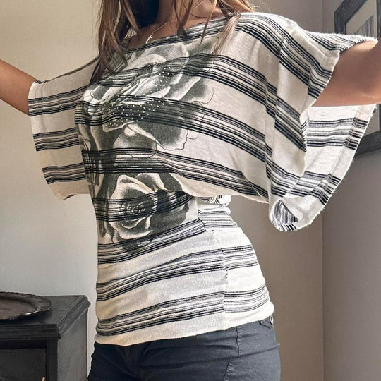 Damen Oversized T-Shirt mit floralem Streifenmuster und eleganter Passform EB