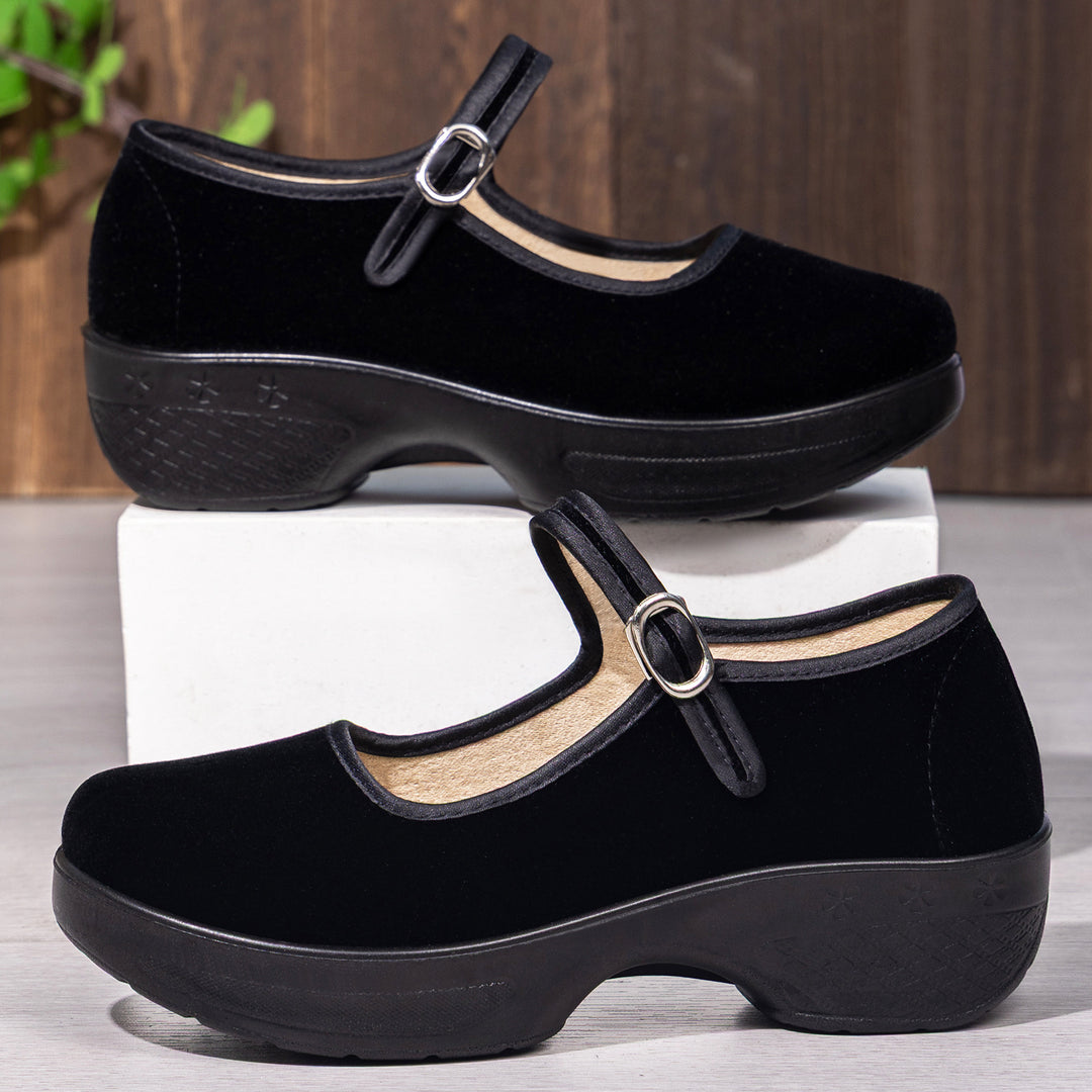 Damen nan Mary-Jane Komfortslipper mit verstellbarem Riemen, orthopädisch inspiriertem Keilfußbett und griffiger Leichtprofilsohle EB