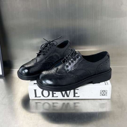 Damen elegante Brogues mit feinem Leder und klassischem Lochdesign EB