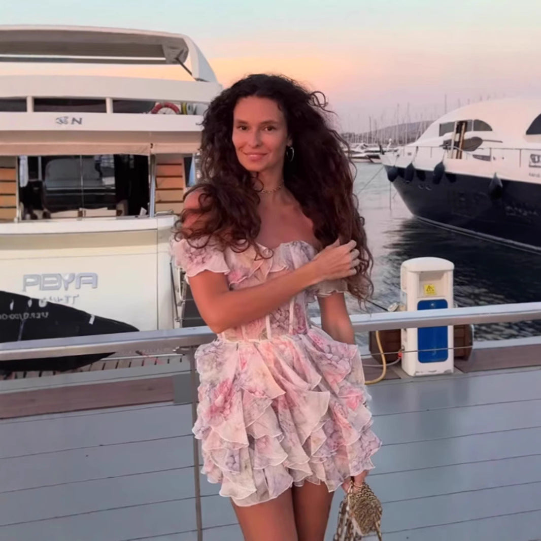 Damen festliches Cocktailkleid mit voluminösem Rock und Kragendetails EB