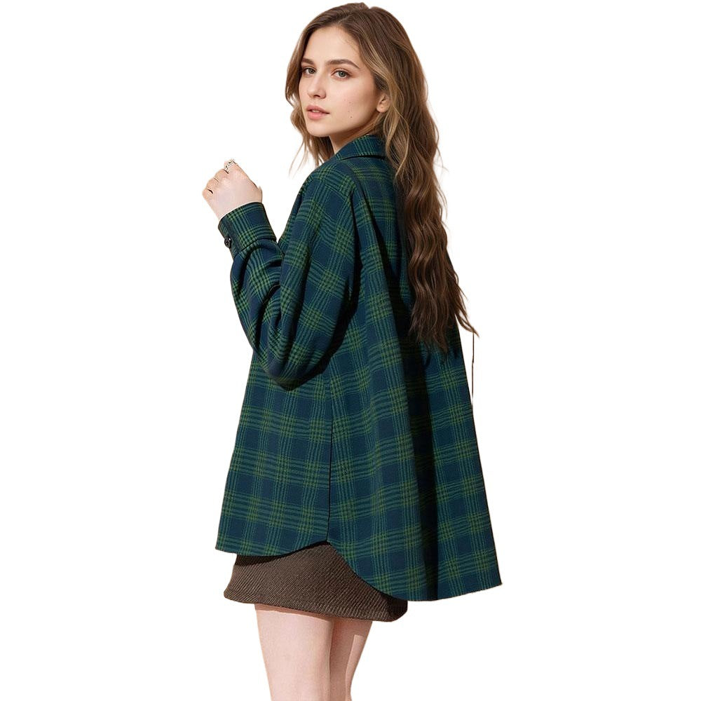 Damen oversized Karo-Hemdjacke mit fallendem Saum und geknöpften Manschetten Eichborn Berlin