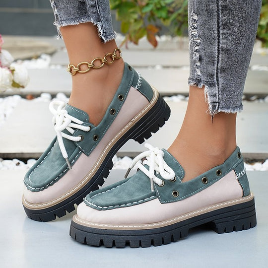 Damen Bequeme Boots mit trendigem Schnürdesign und robustem Profil EB