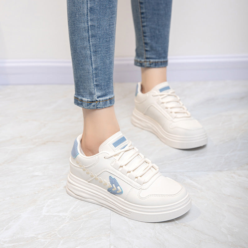 Damen Sportliche Plateau-Sneaker mit eleganten Details und atmungsaktivem Obermaterial EB