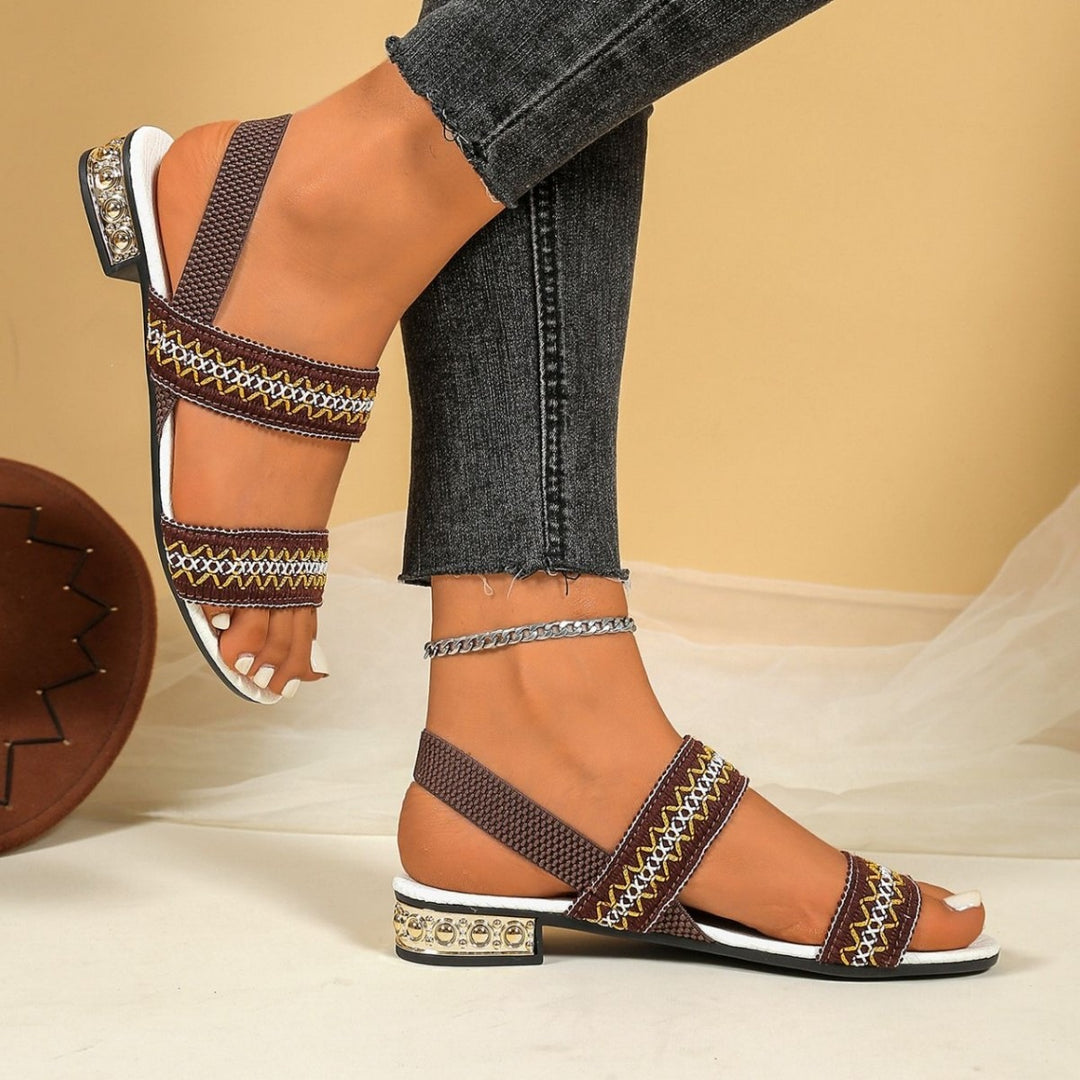 Damen Elegante und modische Sandalen mit verzierten Riemen EB