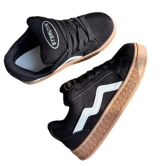Damen Sportliche Sneaker mit hochwertigem Wildleder und rutschfester Sohle EB