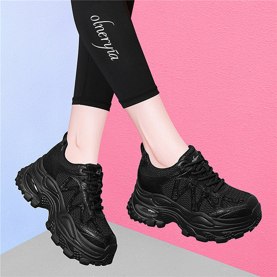 Damen Sportliche und stylische Chunky Sneakers mit atmungsaktivem Mesh und dämpfender Sohle EB