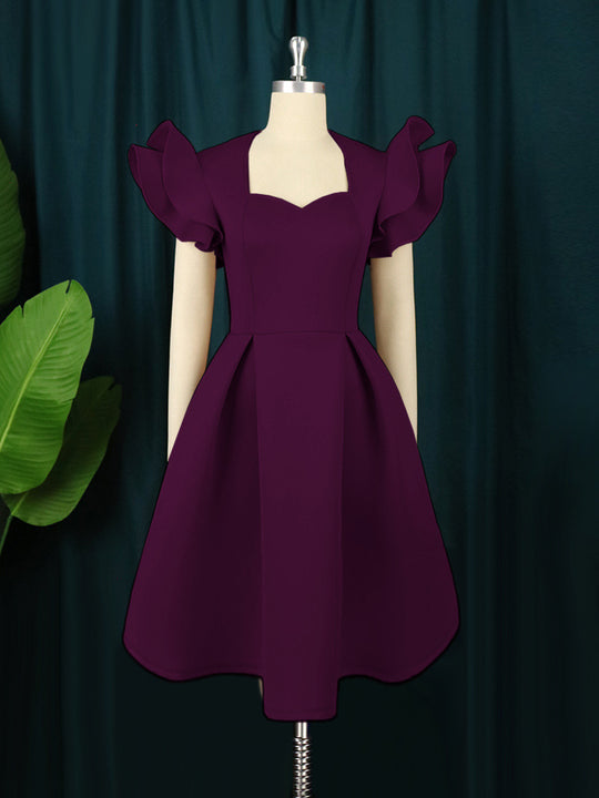 Damen elegantes Kleid mit voluminösen Rüschensäumen EB