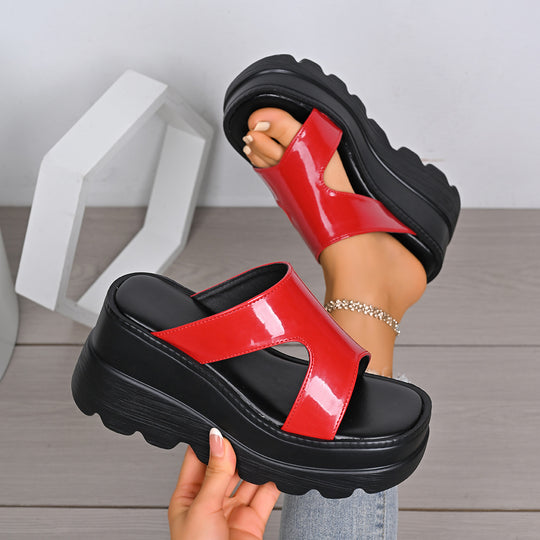 Damen Plattform-Sandalen mit elegantem Metallic-Riemendesign und rutschfester Sohle EB