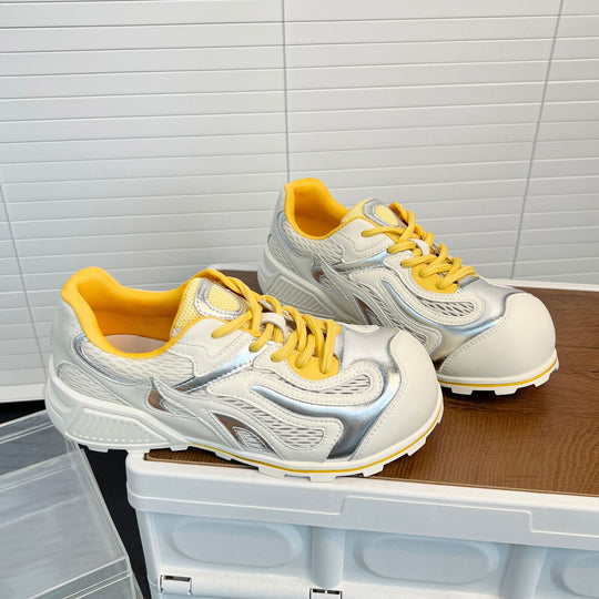 Damen Sportliche Sneakers mit reflektierenden Akzenten und atmungsaktiven Netzeinsätzen EB
