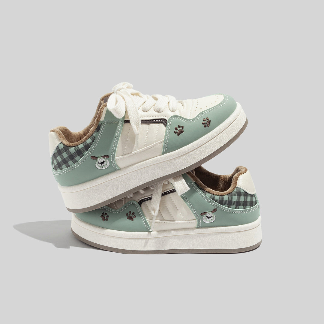 Damen Sportliche Sneakers mit verspieltem Tiermotiv und samtigen Akzenten EB