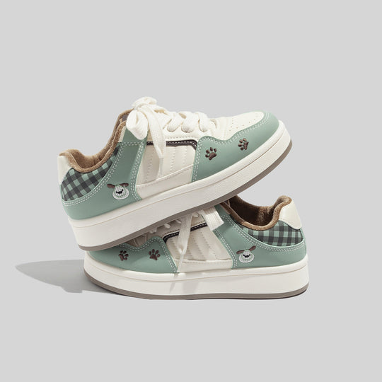 Damen Sportliche Sneakers mit verspieltem Tiermotiv und samtigen Akzenten EB