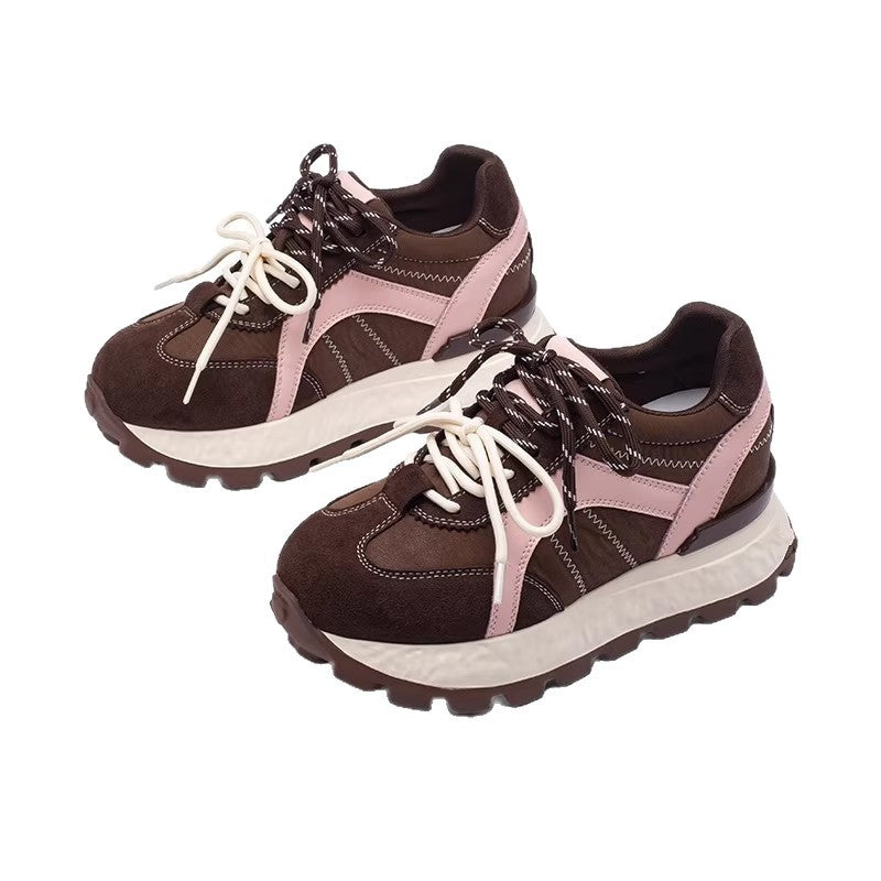 Damen Sportliche Sneakers mit hochelastischer Sohle und modischen Akzenten EB